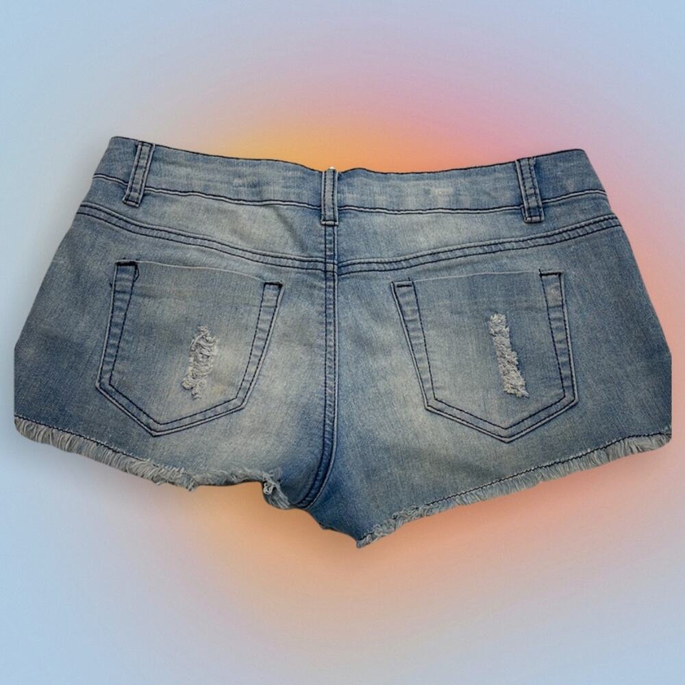 LOVE CULTURE Women’s Large Lace Blue Jean Cutoff Shorts - Picture 3 of 3